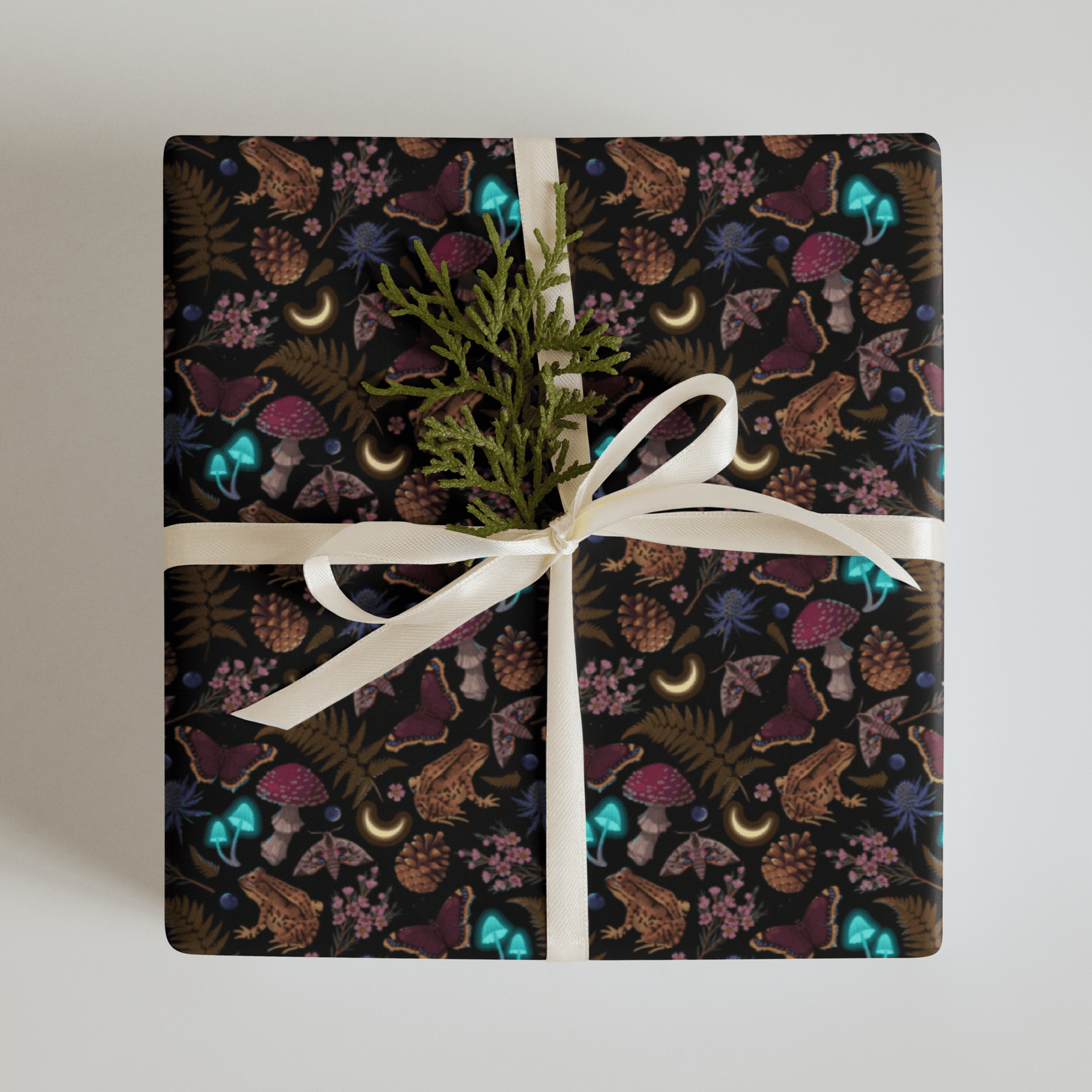 Bayou Toad Spooky Gift Wrap (3 Sheets) - Goth Cloth Co.3510294_17373